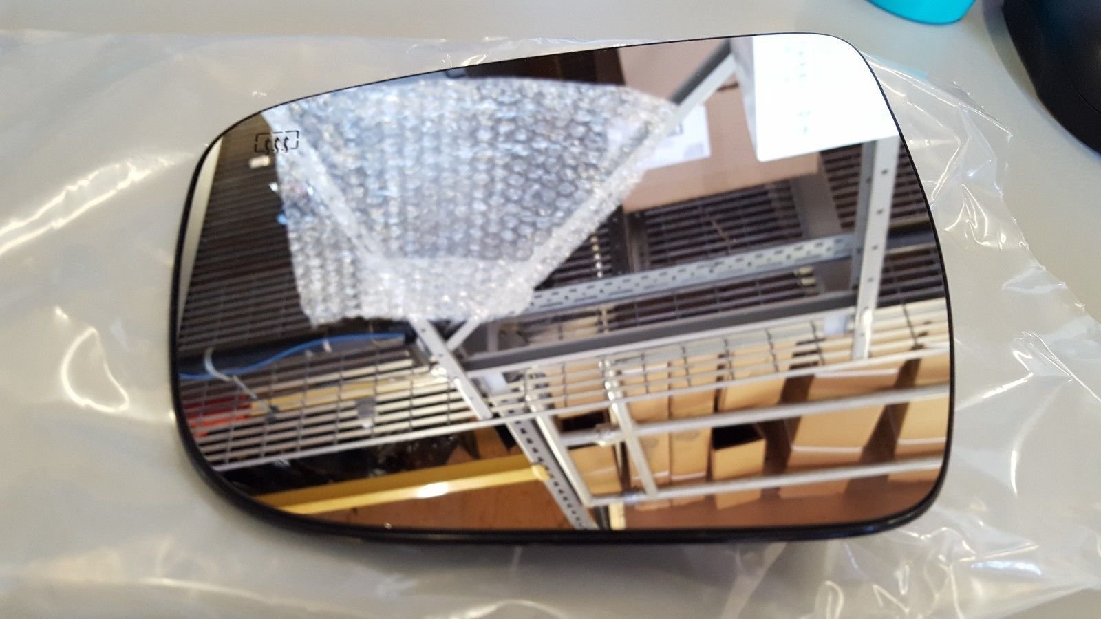 aina  Amazon.com: Genuine Nissan Parts - Door Mirror Glass Lh (96366